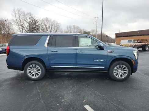 New 2026 GMC Yukon XL Denali w/ Sun & Power Step Package image 4
