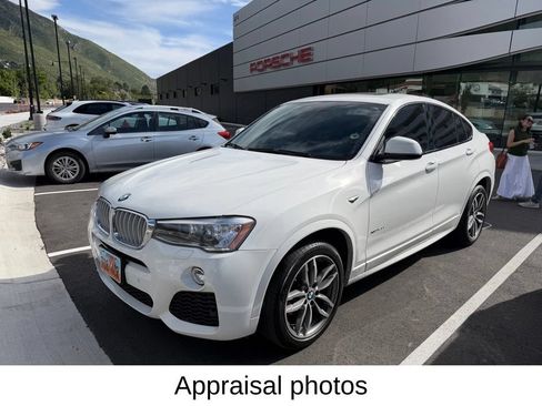 Used 2018 BMW X4 xDrive28i AWD/4WD image 1