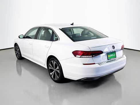 Used 2021 Volkswagen Passat 2.0T SE image 7