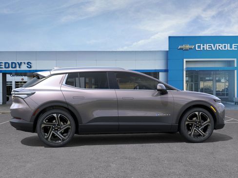 New 2026 Chevrolet Equinox EV LT image 6