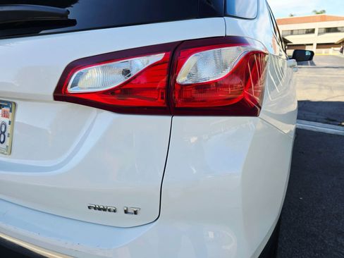 Used 2020 Chevrolet Equinox LT AWD/4WD image 44