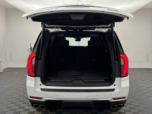 New 2026 GMC Yukon XL Denali w/ Denali Reserve Package image 13