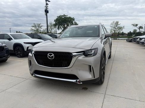 Used 2024 MAZDA CX-90 Plug-In Hybrid w/ Premium Plus AWD/4WD image 4