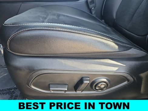 Used 2023 Jeep Grand Cherokee L Laredo AWD/4WD image 29