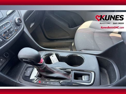 Used 2022 Chevrolet Equinox RS AWD/4WD image 16