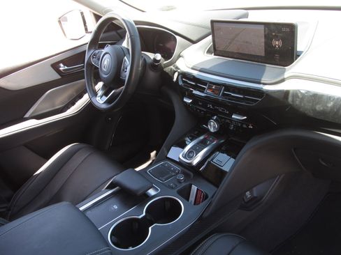 Certified 2024 Acura MDX SH-AWD w/ Technology Package image 9