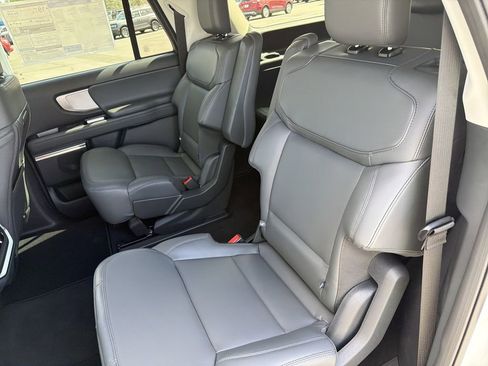 New 2026 Ford Expedition Max Active RWD image 17