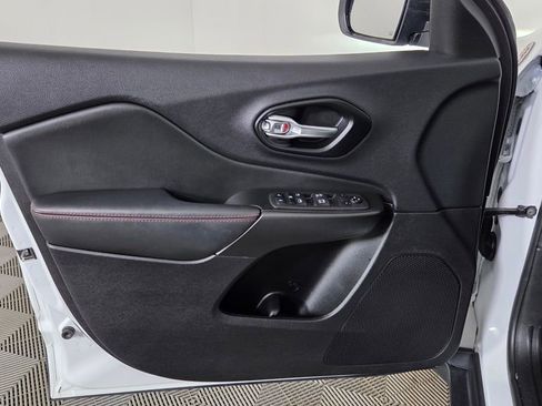 Used 2022 Jeep Cherokee Trailhawk w/ Trailer Tow Group image 13