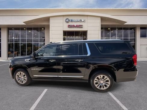 Certified 2023 GMC Yukon XL Denali w/ Max Trailering Package AWD/4WD image 9