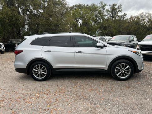 Used 2017 Hyundai Santa Fe SE w/ SE Premium Package 02 image 2