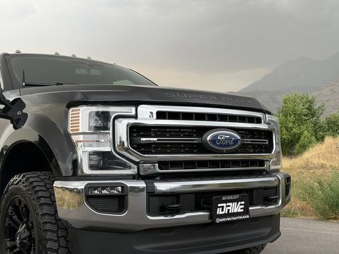 Used 2022 Ford F350 Lariat w/ Lariat Ultimate Package AWD/4WD image 17