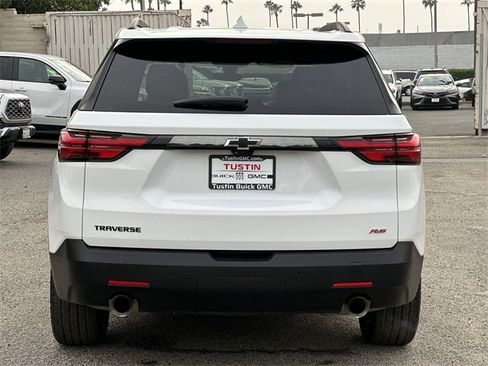 Used 2022 Chevrolet Traverse RS image 5