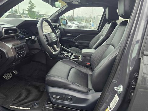 Used 2024 Toyota Tacoma TRD Sport w/ TRD Sport Premium Package image 25