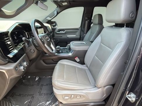 Used 2022 GMC Sierra 1500 SLT w/ SLT Premium Plus Package AWD/4WD image 18
