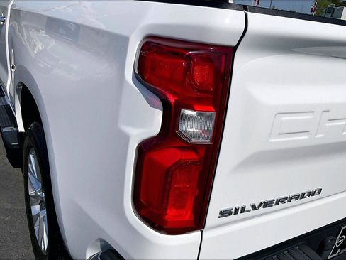 Used 2021 Chevrolet Silverado 1500 LTZ AWD/4WD image 32