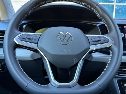 Used 2024 Volkswagen Taos SE image 26