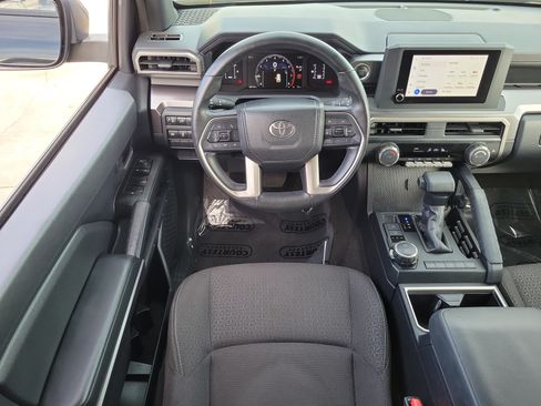 Used 2025 Toyota 4Runner SR5 AWD/4WD image 12