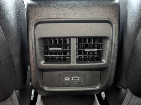 Used 2023 Cadillac XT4 Sport w/ LPO, Onyx Lite Package FWD image 31