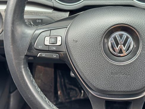 Used 2016 Volkswagen Passat 1.8T SE FWD image 21