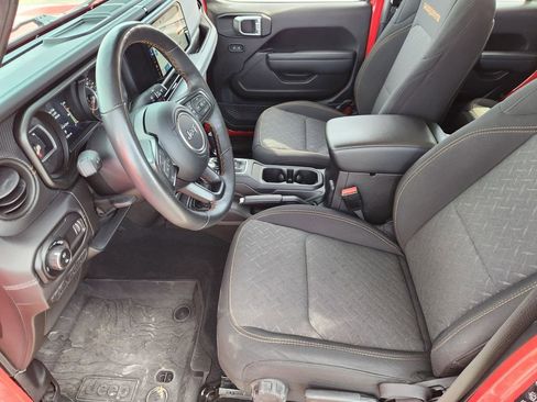 Used 2024 Jeep Gladiator Mojave w/ Safety Group image 13