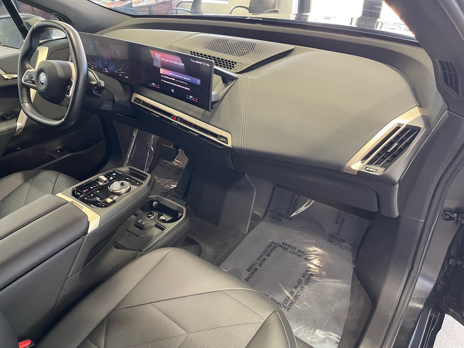 Used 2022 BMW iX xDrive50 w/ Premium Package AWD/4WD image 39