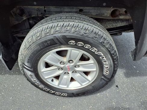 Used 2017 GMC Sierra 1500 SLE AWD/4WD image 9