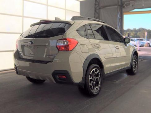 Used 2016 Subaru Crosstrek 2.0i Limited w/ Popular Package #2 AWD/4WD image 2