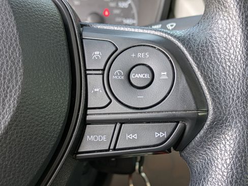 Used 2023 Toyota Corolla Cross L image 23