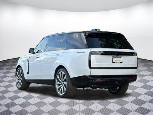 Used 2025 Land Rover Range Rover Long Wheelbase SE AWD/4WD image 3