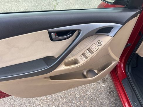Used 2012 Hyundai Elantra GLS w/ Preferred Pkg 3 FWD image 15
