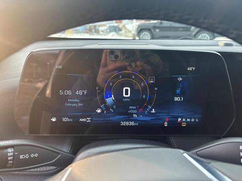 Used 2025 Chevrolet Equinox LT w/ Convenience Package II image 15