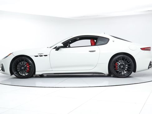 Certified 2024 Maserati GranTurismo Trofeo image 2