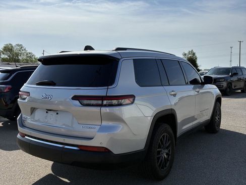 Used 2024 Jeep Grand Cherokee L Laredo image 15