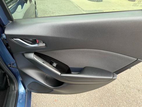 Used 2017 MAZDA MAZDA3 Sport w/ Preferred Equipment Package image 20