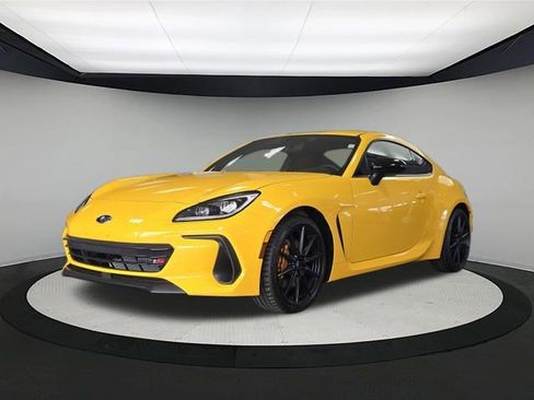 New 2026 Subaru BRZ Series.Yellow RWD image 3