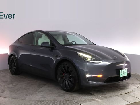 Used 2023 Tesla Model Y Performance AWD/4WD image 13