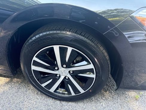 Used 2023 Honda Civic LX image 32