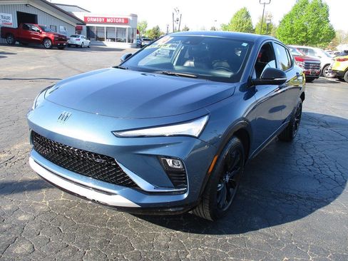 Used 2024 Buick Envista Sport Touring image 1