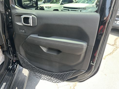 Used 2023 Jeep Wrangler Unlimited Sahara AWD/4WD image 18