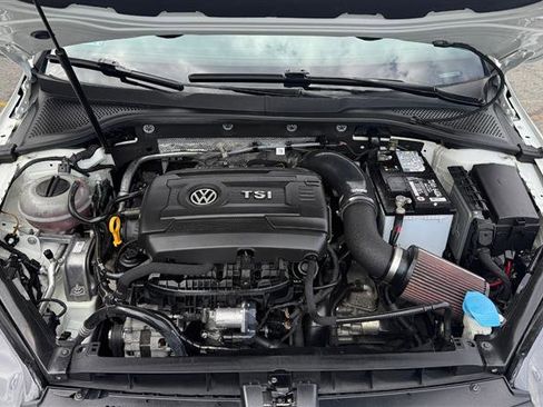 Used 2017 Volkswagen GTI S image 5