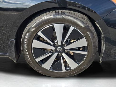 Used 2021 Nissan Altima 2.5 SV image 6