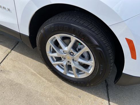 Used 2022 Chevrolet Equinox LT image 32