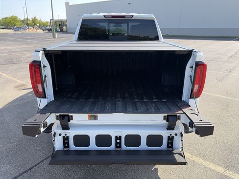 Used 2025 GMC Sierra 1500 SLT w/ SLT Premium Plus Package AWD/4WD image 10
