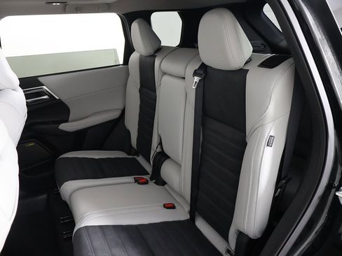 New 2026 Mitsubishi Outlander SE image 34