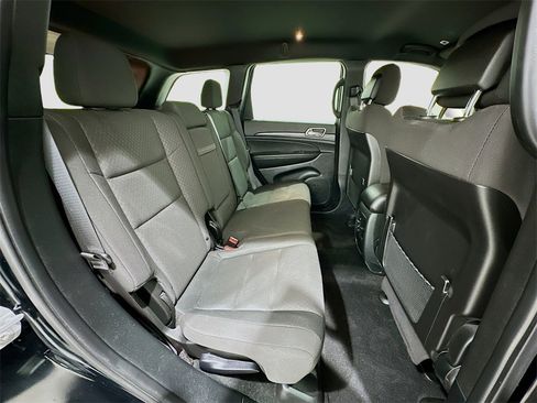 Used 2022 Jeep Grand Cherokee Laredo E image 26