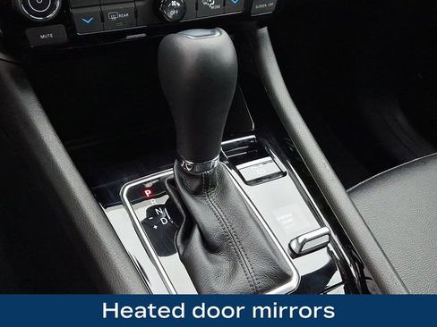 Used 2025 Jeep Compass Limited image 19