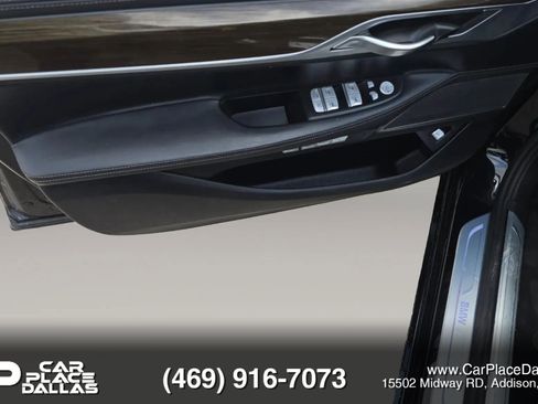 Used 2018 BMW 750i RWD image 7