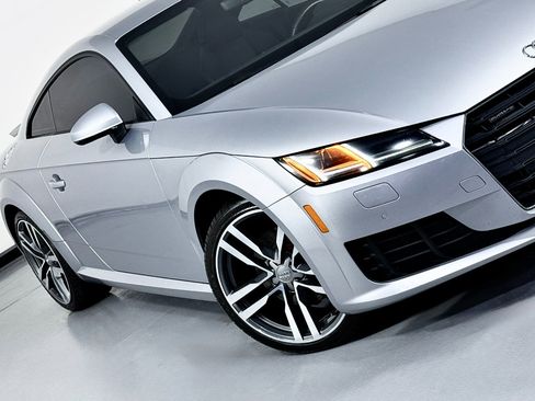 Used 2016 Audi TT 2.0T w/ Technology Package image 4