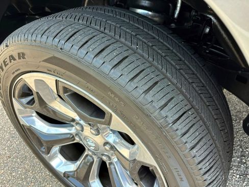 Used 2021 RAM 1500 Limited AWD/4WD image 10