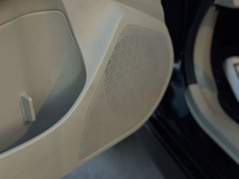 Used 2014 Subaru Crosstrek 2.0i Limited w/ Popular Package #2 image 13